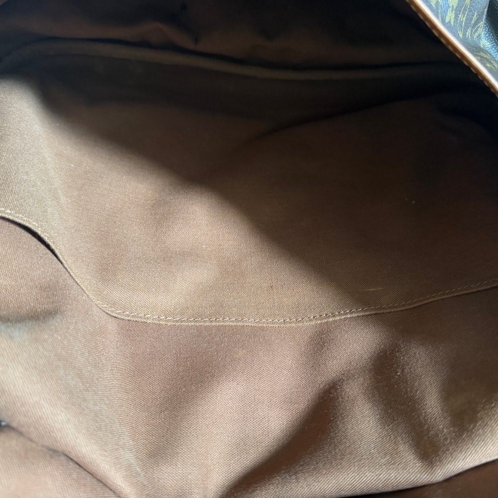 Louis Vuitton Monogram Saumur 43 Canvas Messenger Bag with Tan Leather Trim - Picture 9 of 16